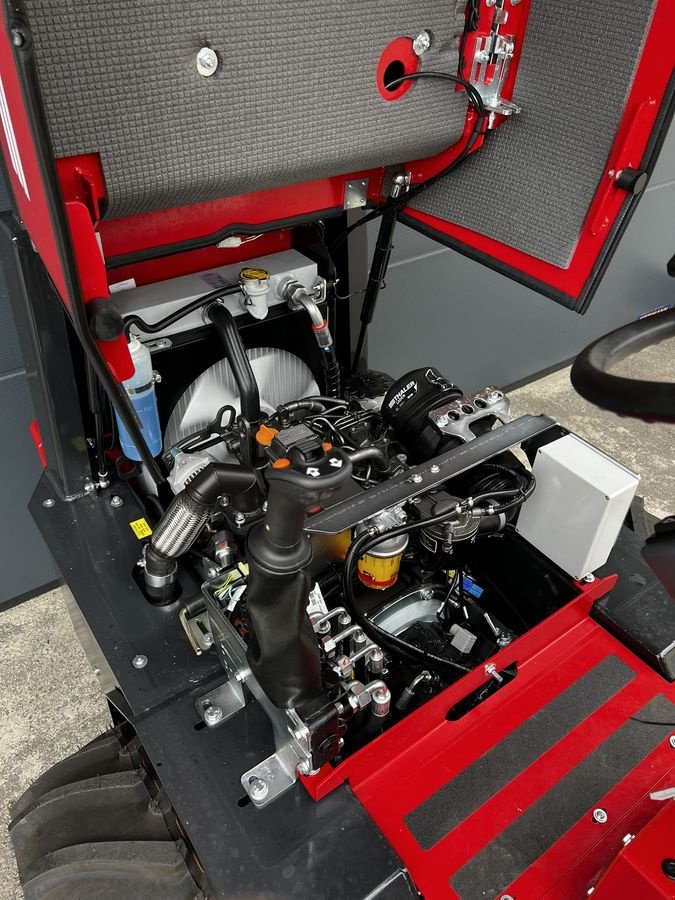 Hoflader of the type Thaler 2230 S, Neumaschine in Pischelsdorf (Picture 17)