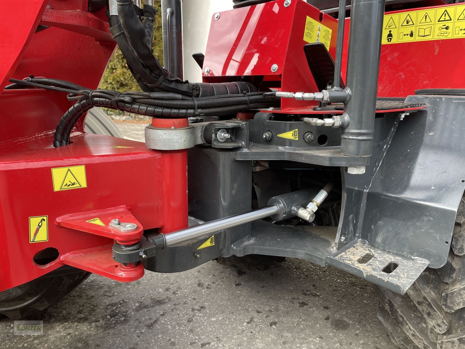 Hoflader des Typs Thaler 2230 S, Neumaschine in Kaumberg (Bild 4)