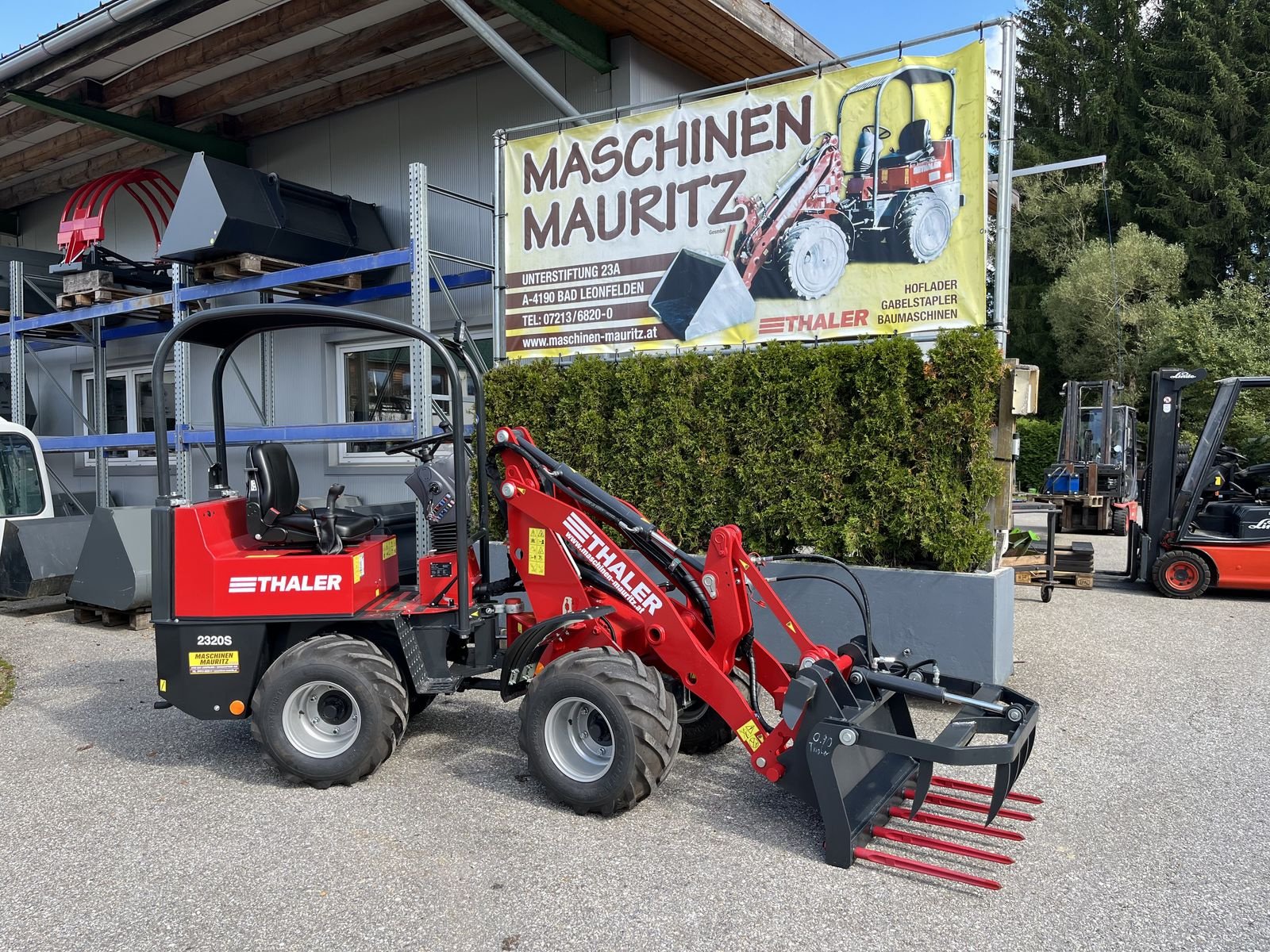 Hoflader of the type Thaler 2320/S, Neumaschine in Bad Leonfelden (Picture 2)