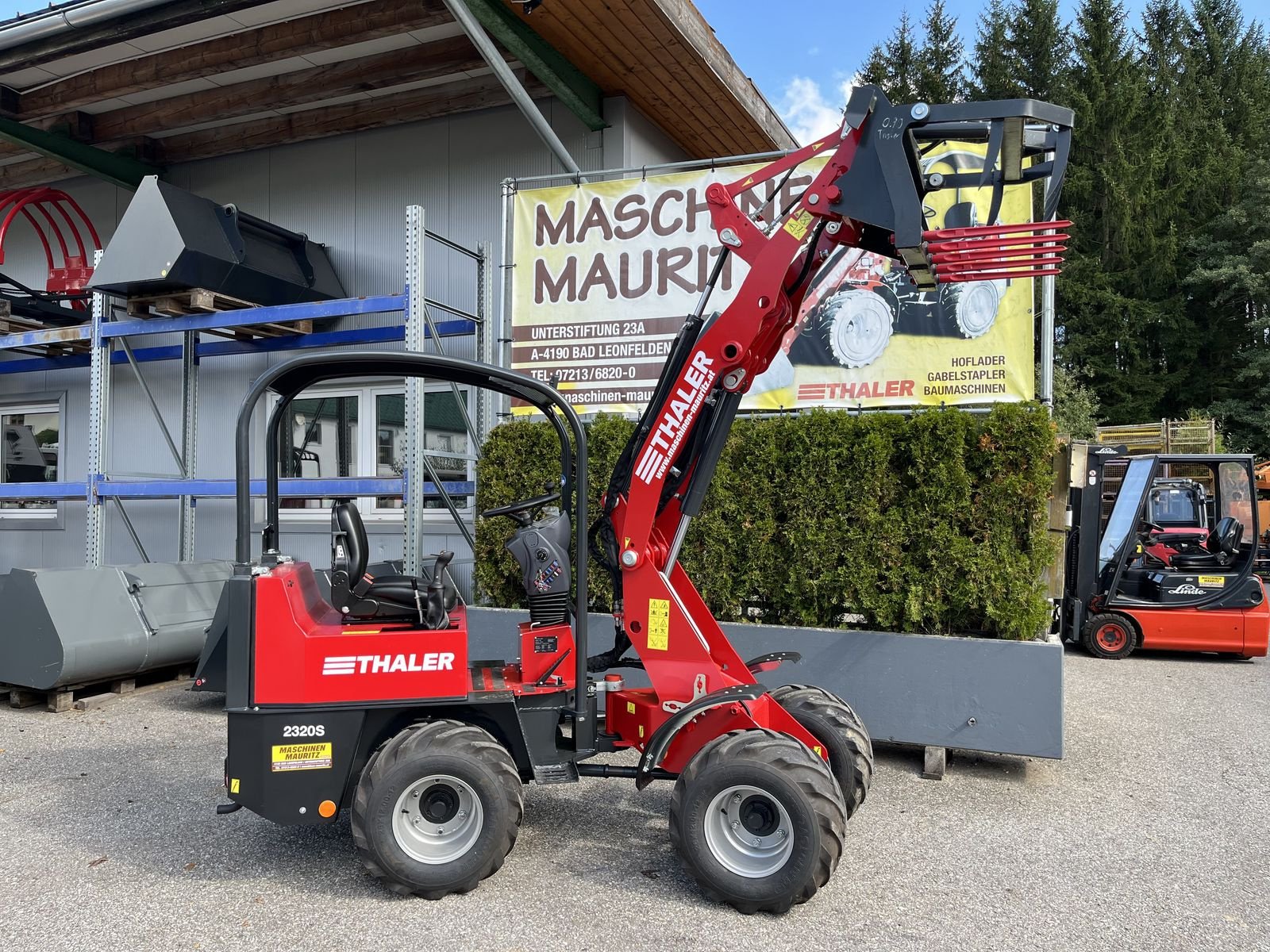 Hoflader of the type Thaler 2320/S, Neumaschine in Bad Leonfelden (Picture 4)