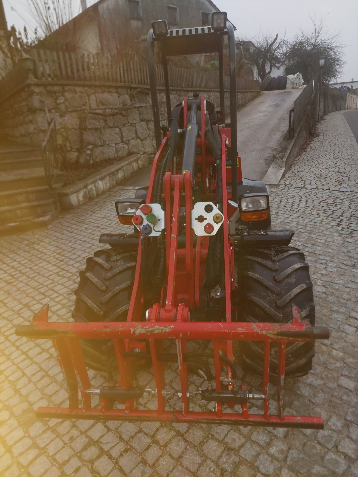 Hoflader del tipo Thaler 2438S DPF, Gebrauchtmaschine In Velburg (Immagine 2)