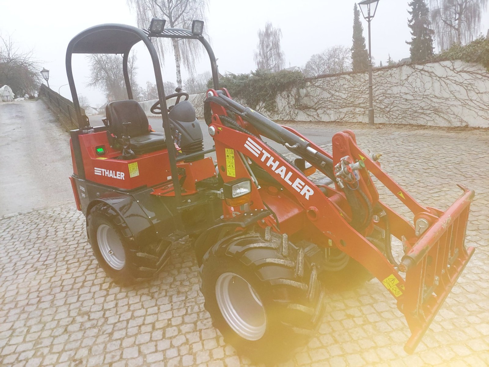 Hoflader del tipo Thaler 2438S DPF, Gebrauchtmaschine In Velburg (Immagine 3)