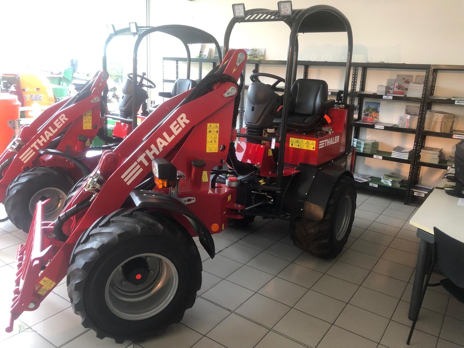 Hoflader of the type Thaler 2838 S, Neumaschine in Bad Kötzting (Picture 2)