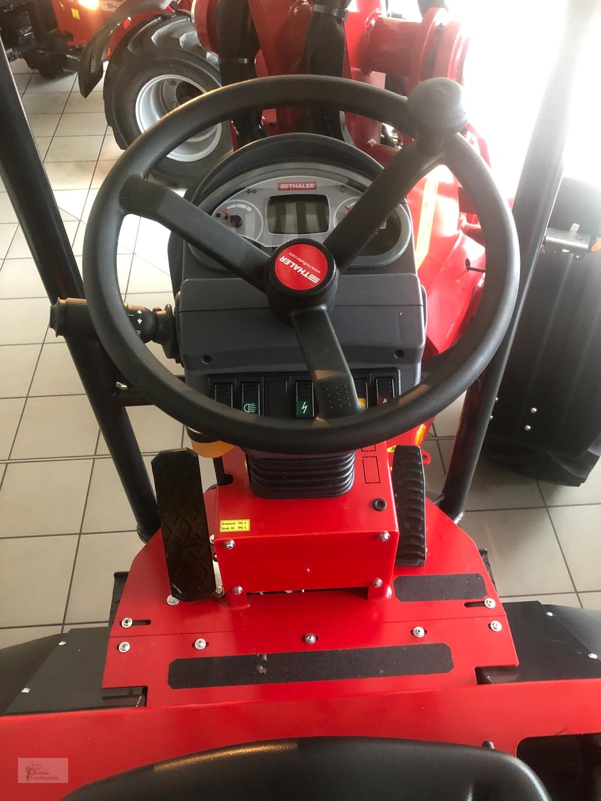 Hoflader of the type Thaler 2838 S, Neumaschine in Bad Kötzting (Picture 5)