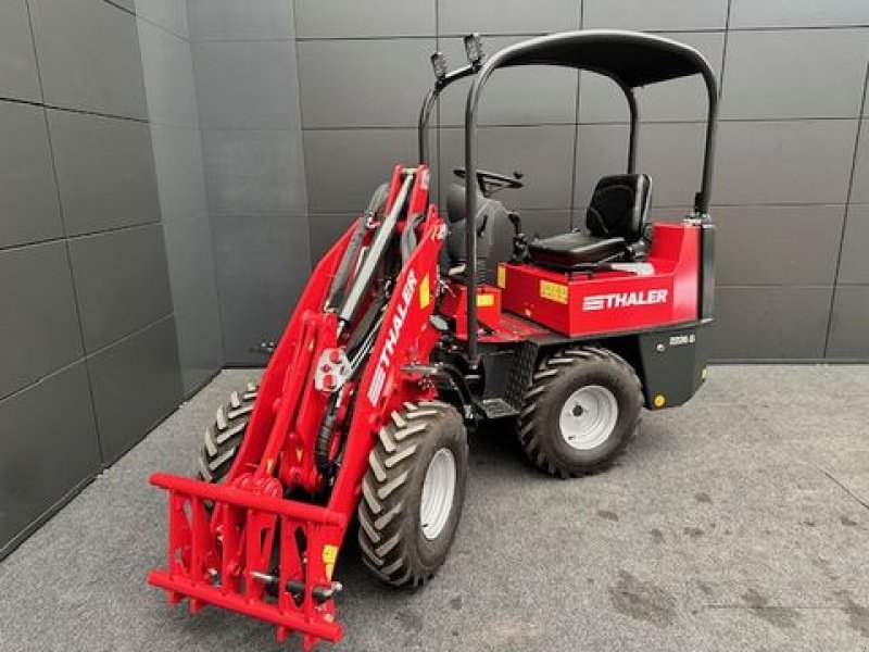 Hoflader of the type Thaler Hoflader 2226S 25PS 1.500kg Hubkraft, Neumaschine in Tamsweg (Picture 2)