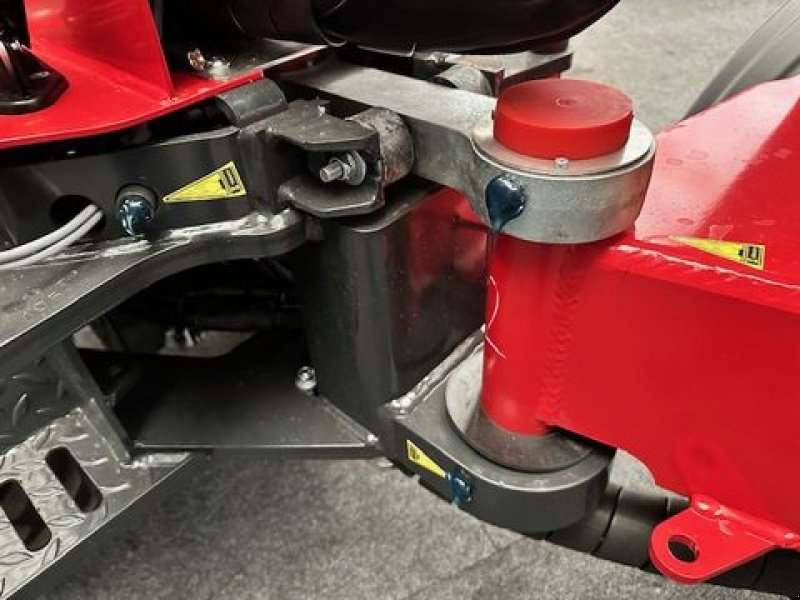 Hoflader del tipo Thaler Hoflader 2226S 25PS 1.500kg Hubkraft, Neumaschine en Tamsweg (Imagen 18)