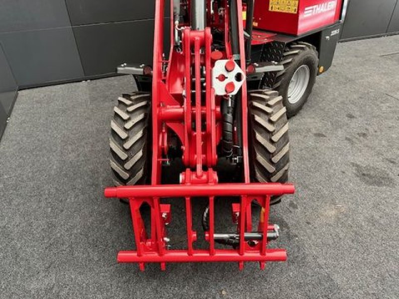 Hoflader del tipo Thaler Hoflader 2226S 25PS 1.500kg Hubkraft, Neumaschine en Tamsweg (Imagen 3)