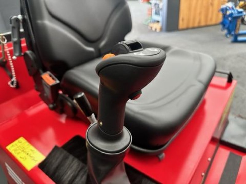 Hoflader типа Thaler Hoflader 2230S 25PS 1.500kg Hubkraft, Neumaschine в Tamsweg (Фотография 21)