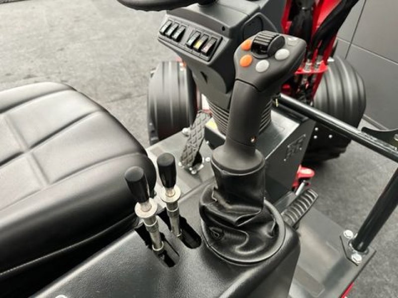 Hoflader of the type Thaler Hoflader 3448S DPF 48PS 2.900kg Hubkraft, Neumaschine in Tamsweg (Picture 14)