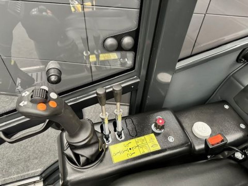 Hoflader del tipo Thaler Hoflader 3448T DPF mit Kabine, Teleskoparm 48PS, Neumaschine en Tamsweg (Imagen 19)