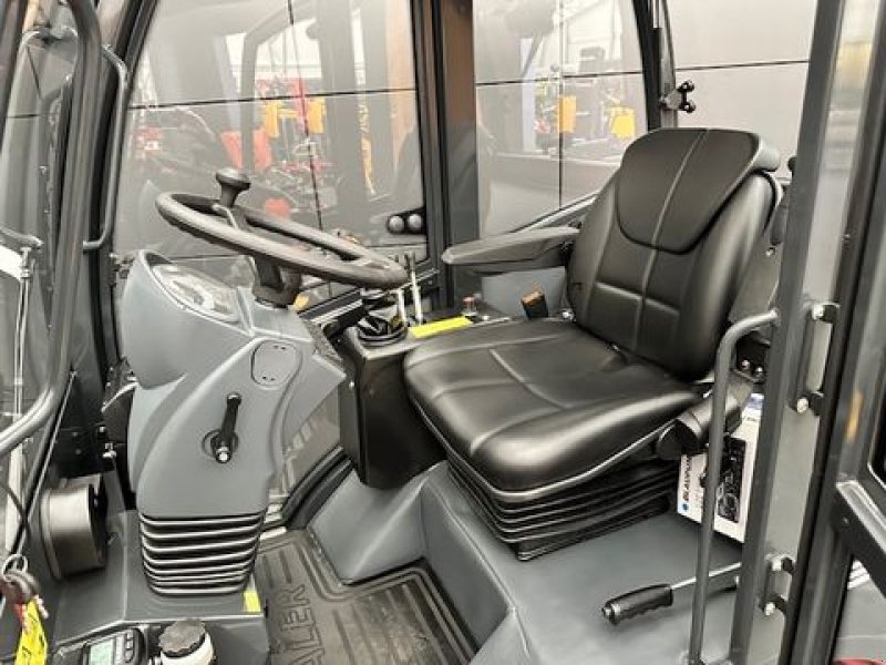 Hoflader of the type Thaler Hoflader 3448T DPF mit Teleskoparm 2.500kg 48PS, Neumaschine in Tamsweg (Picture 11)