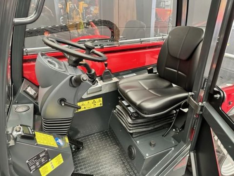 Hoflader del tipo Thaler Teleskoplader 48T18 48PS 2.500kg Hubkraft, Neumaschine en Tamsweg (Imagen 15)