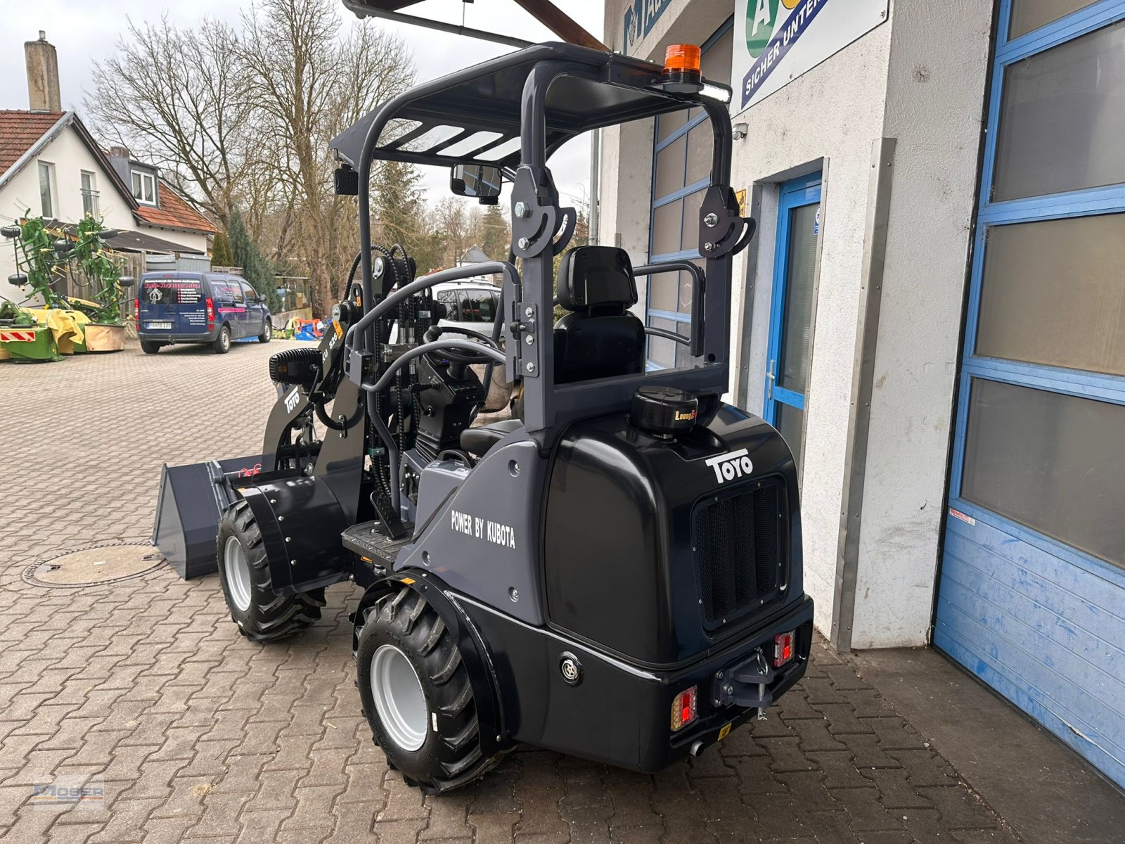 Hoflader des Typs Toyo 826 II Breitspur, Neumaschine in Massing (Bild 4)