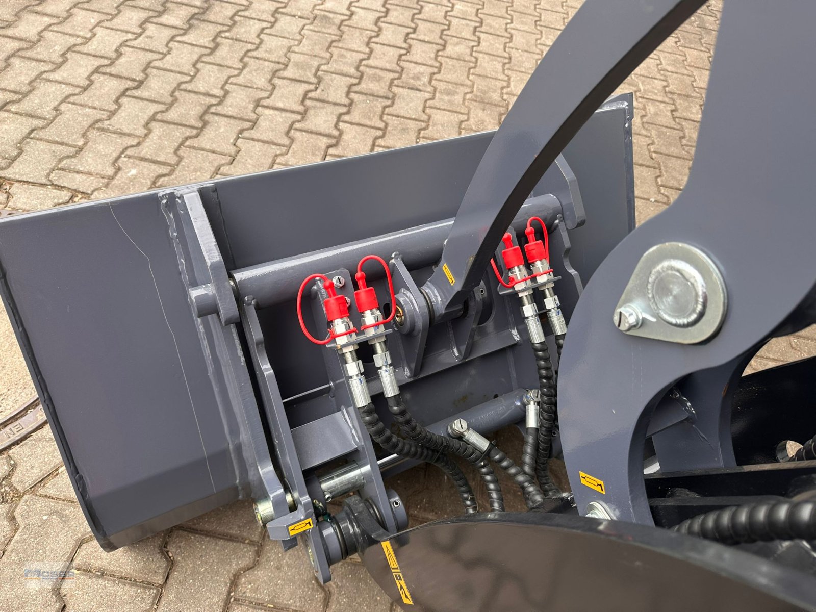 Hoflader des Typs Toyo 826 II Breitspur, Neumaschine in Massing (Bild 8)