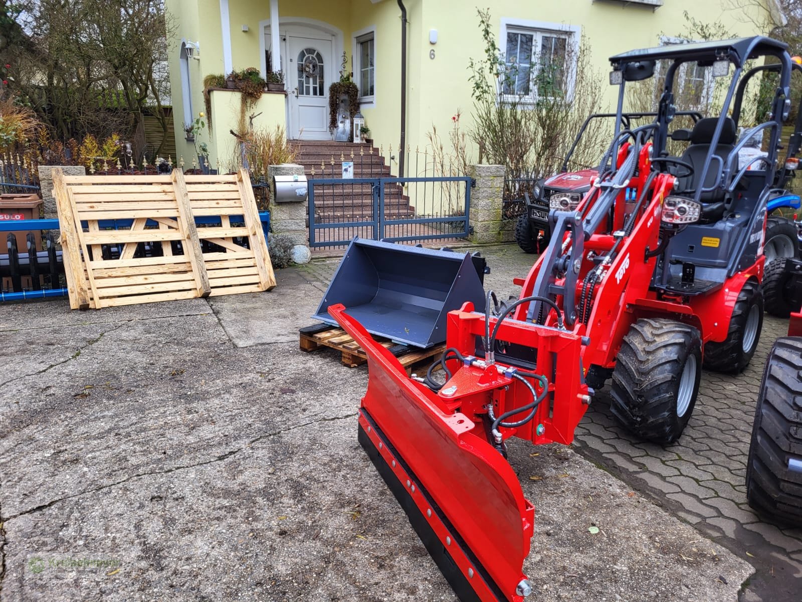 Hoflader des Typs Toyo 826-III Bügel Winter Aktion Schneeschild + StVZO + Werkzeugpaket NEU Allrad Kubota, Neumaschine in Feuchtwangen (Bild 3)