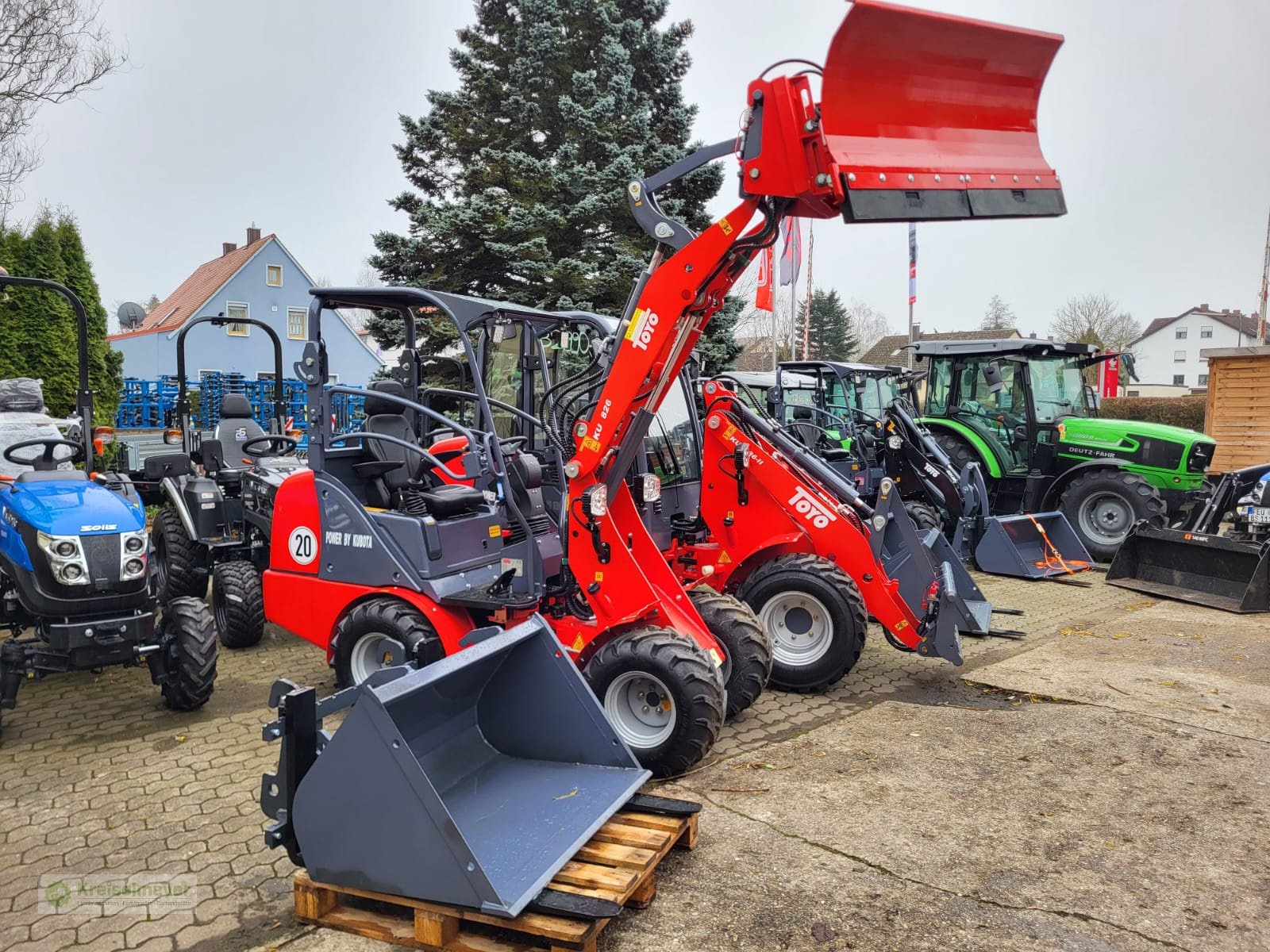 Hoflader des Typs Toyo 826-III Bügel Winter Aktion Schneeschild + StVZO + Werkzeugpaket NEU Allrad Kubota, Neumaschine in Feuchtwangen (Bild 11)