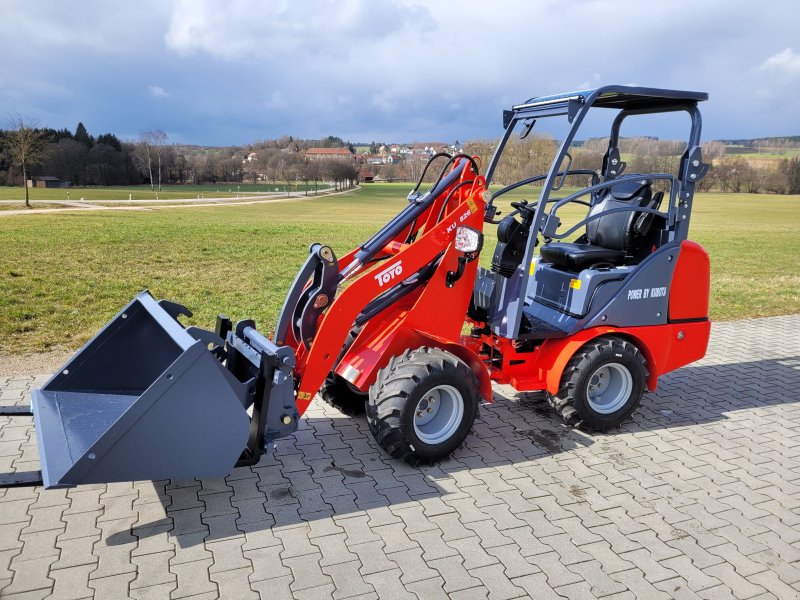 Hoflader van het type Toyo 826-III, Neumaschine in Moosbach (Foto 1)