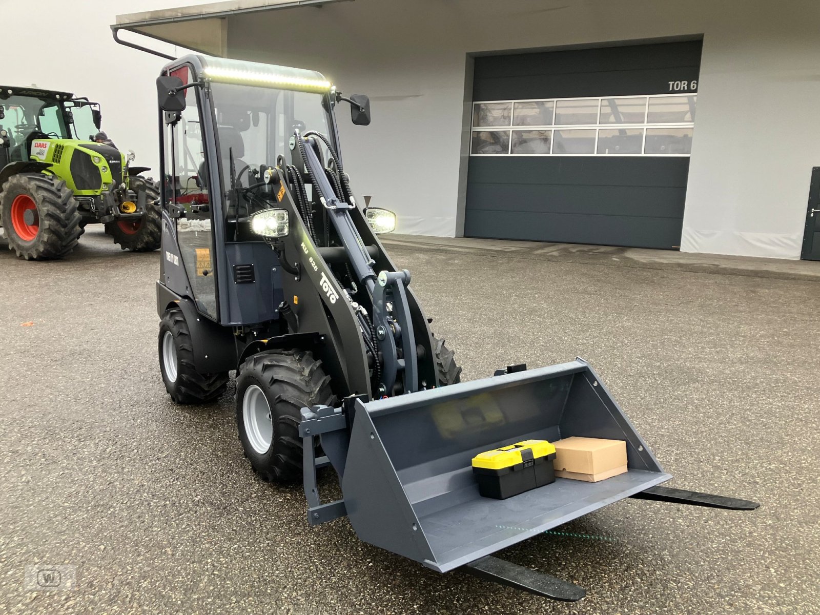 Hoflader of the type Toyo 826, Neumaschine in Zell an der Pram (Picture 8)