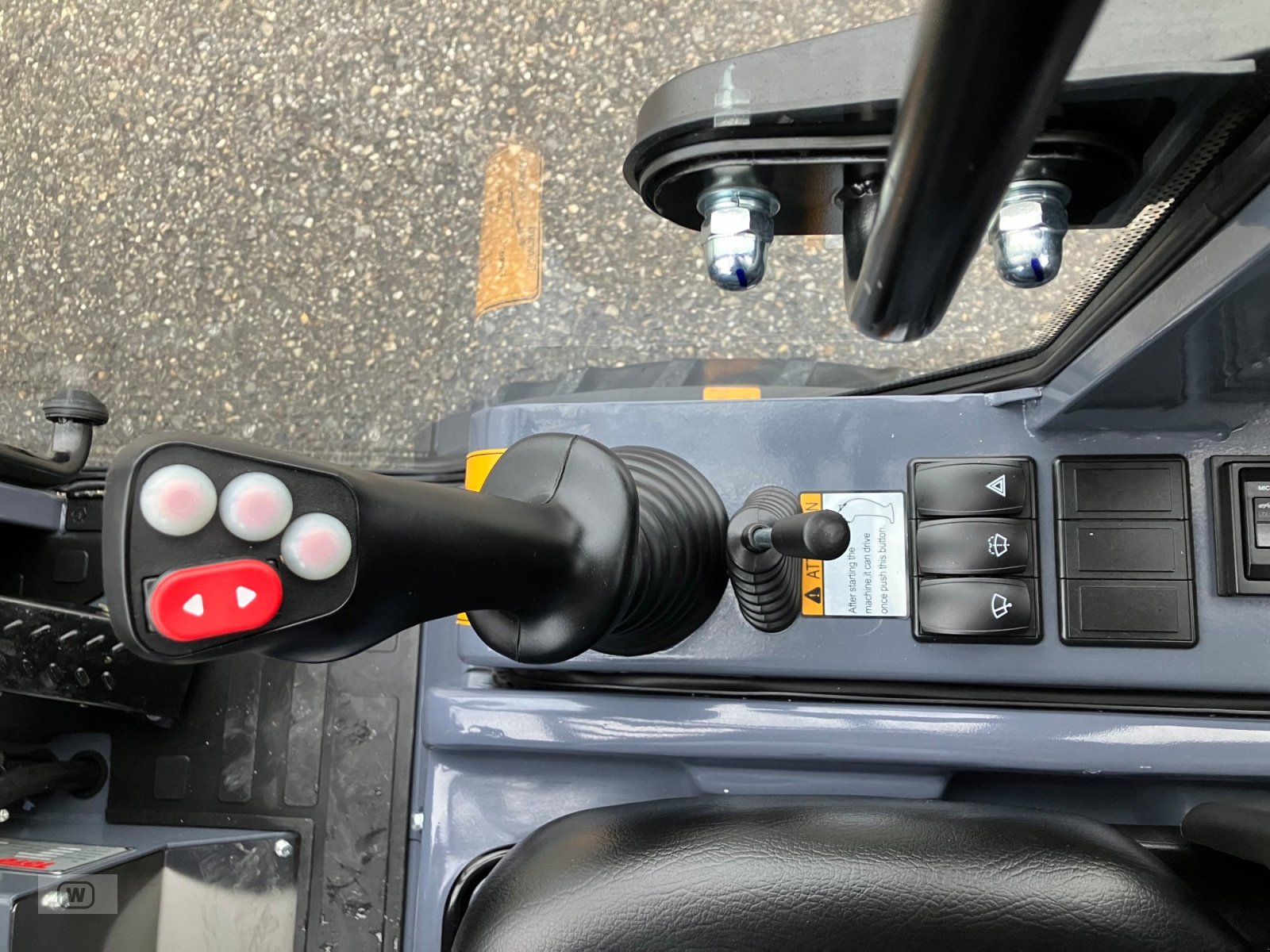 Hoflader of the type Toyo 826, Neumaschine in Zell an der Pram (Picture 24)