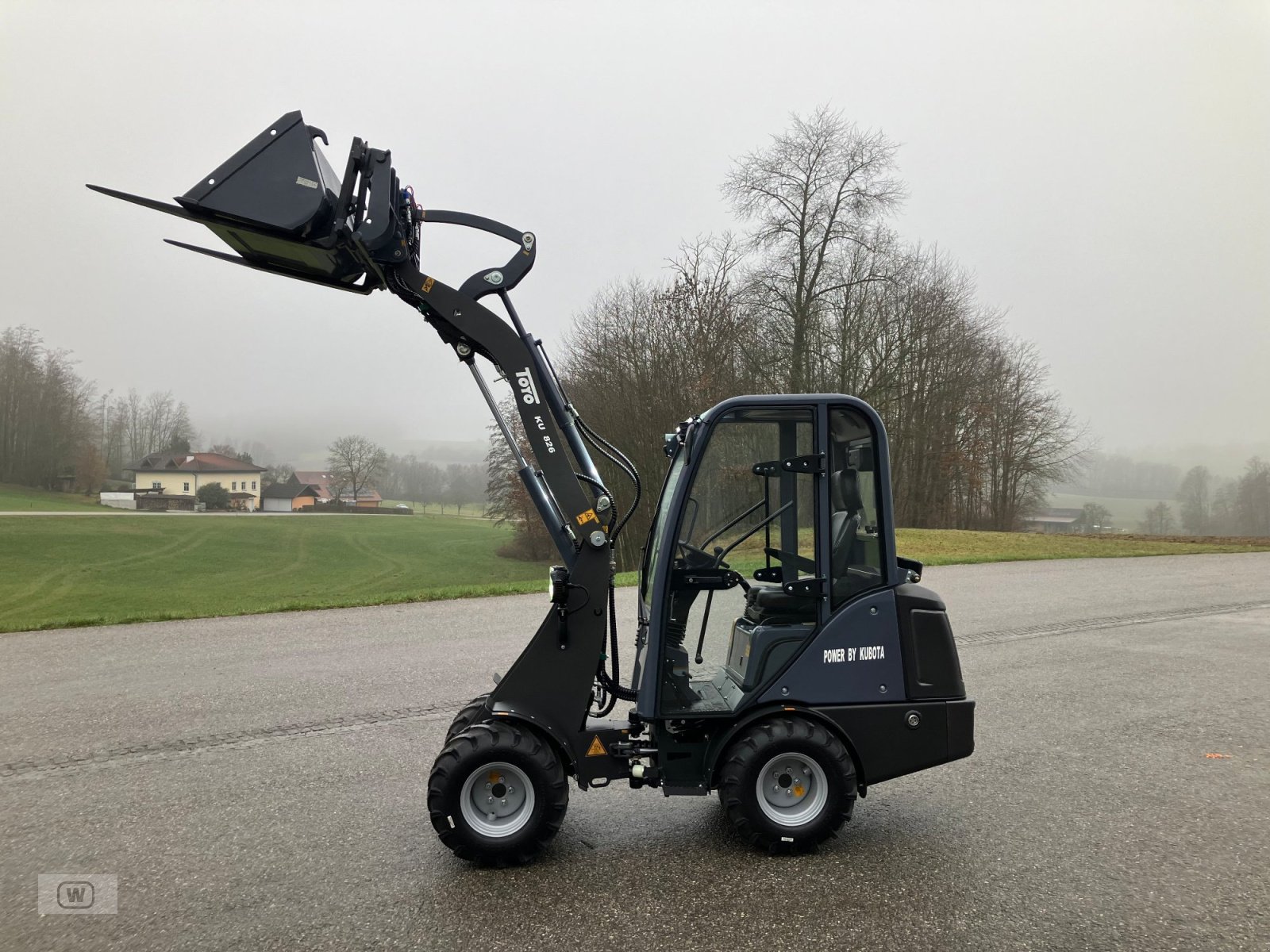 Hoflader of the type Toyo 826, Neumaschine in Zell an der Pram (Picture 26)