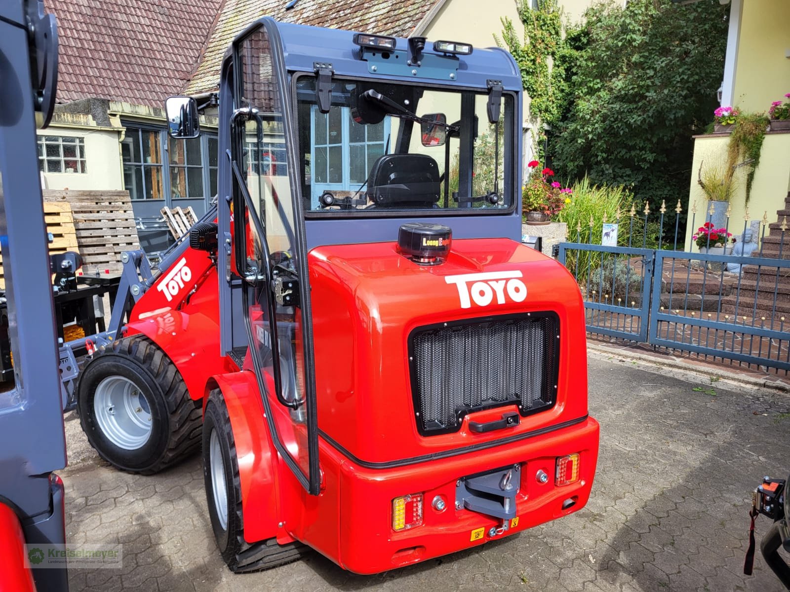 Hoflader of the type Toyo 836-III Kabine Kubota Motor + Werkzeug AKTION inkl. Schneeschild kostenlos, Neumaschine in Feuchtwangen (Picture 7)