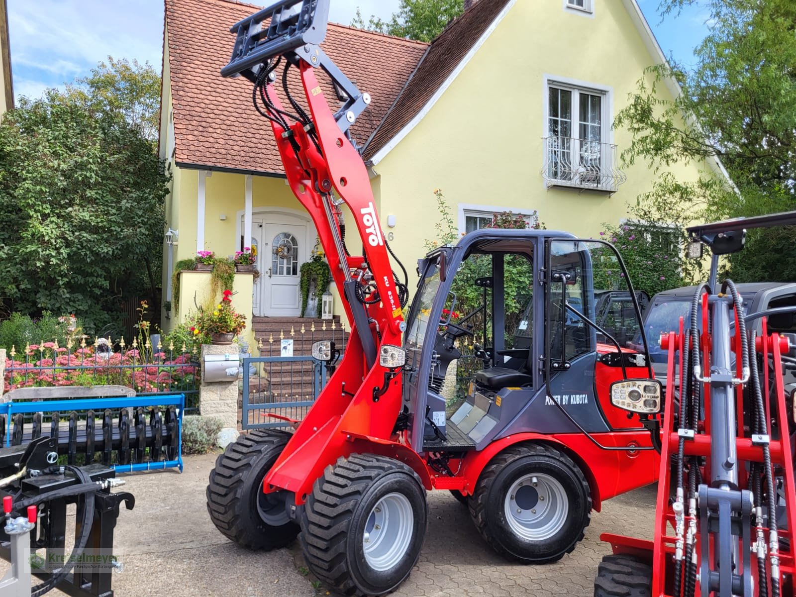 Hoflader of the type Toyo 836-III Kabine Kubota Motor + Werkzeug AKTION inkl. Schneeschild kostenlos, Neumaschine in Feuchtwangen (Picture 11)