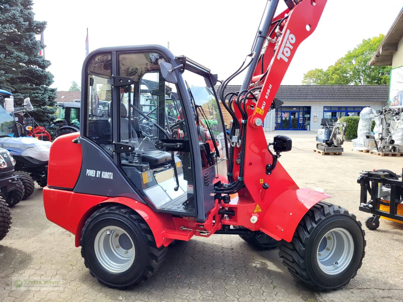 Hoflader of the type Toyo 836-III Kabine Kubota Motor + Werkzeug AKTION inkl. Schneeschild kostenlos, Neumaschine in Feuchtwangen (Picture 12)
