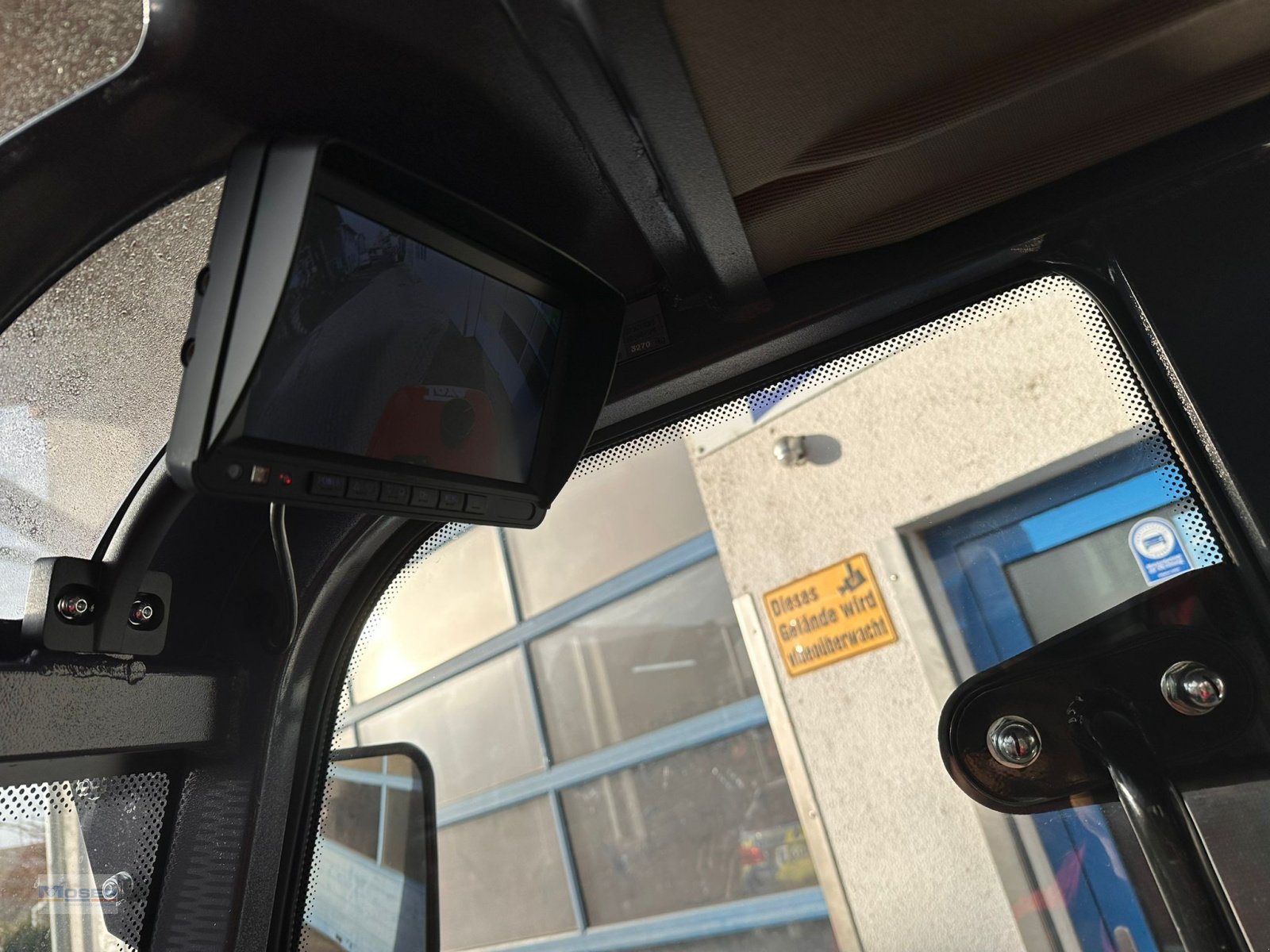 Hoflader of the type Toyo 839 LP (Low Profile), Neumaschine in Massing (Picture 9)