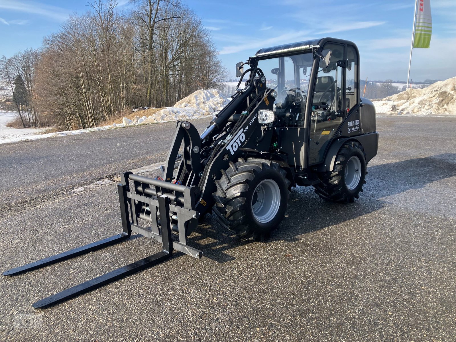 Hoflader des Typs Toyo 839 LP, Neumaschine in Zell an der Pram (Bild 1)