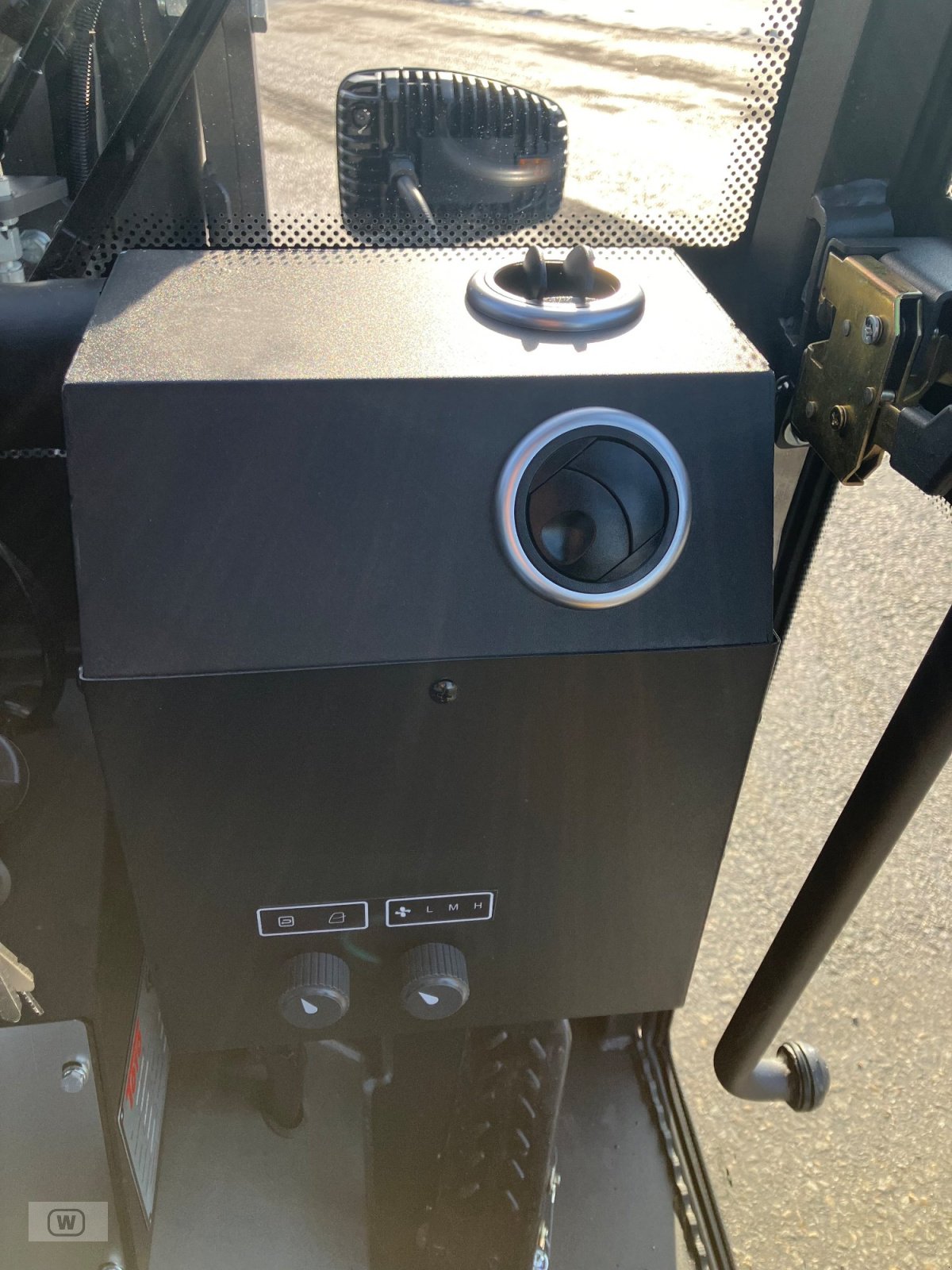 Hoflader des Typs Toyo 839 LP, Neumaschine in Zell an der Pram (Bild 28)