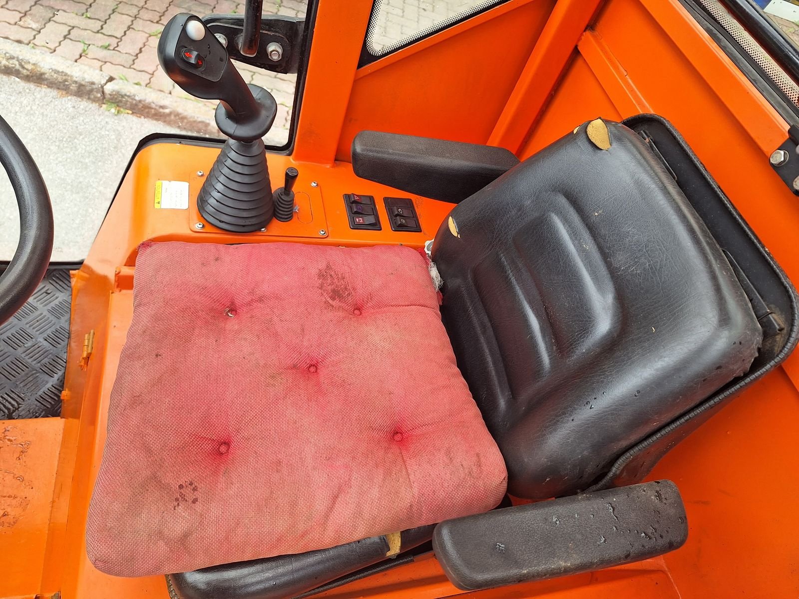 Hoflader of the type Toyo 840, Gebrauchtmaschine in Burgkirchen (Picture 8)