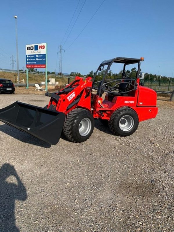 Hoflader des Typs Toyo 851, Gebrauchtmaschine in BEAUREPAIRE (Bild 1)