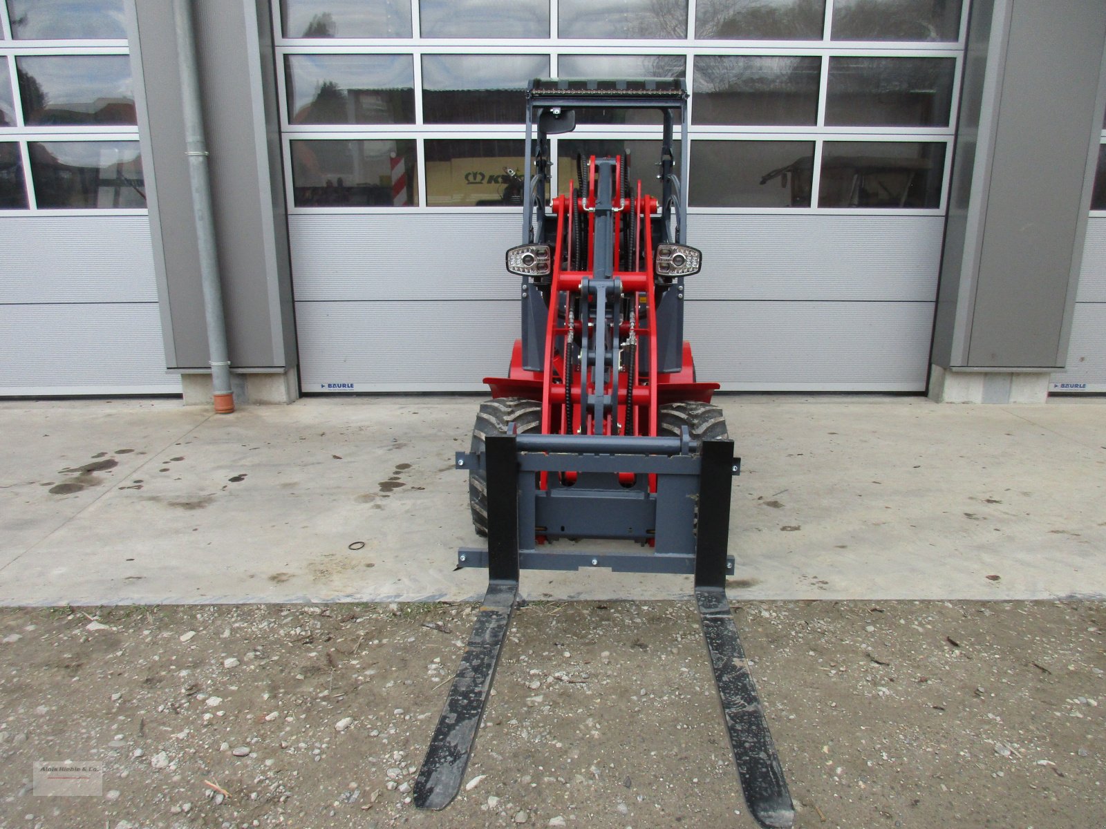 Hoflader des Typs Toyo KU826, Neumaschine in Tapfheim (Bild 7)