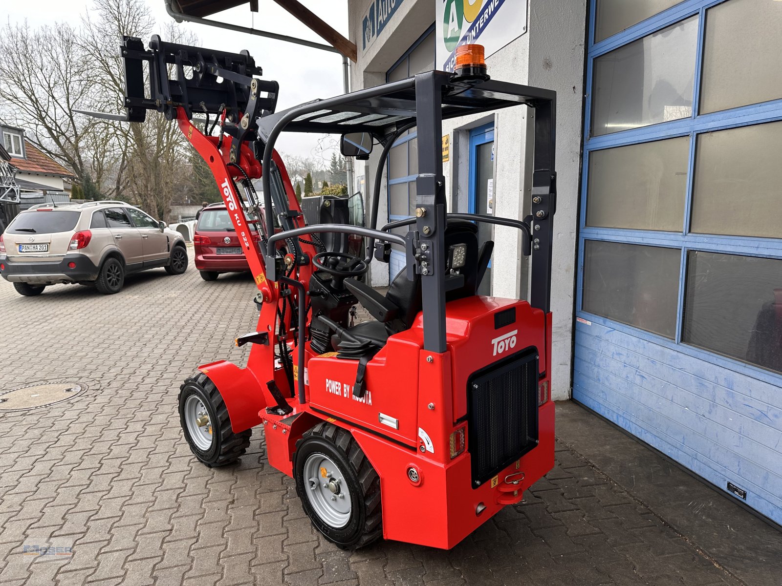 Hoflader des Typs Toyo Mini 522-II, Neumaschine in Massing (Bild 5)