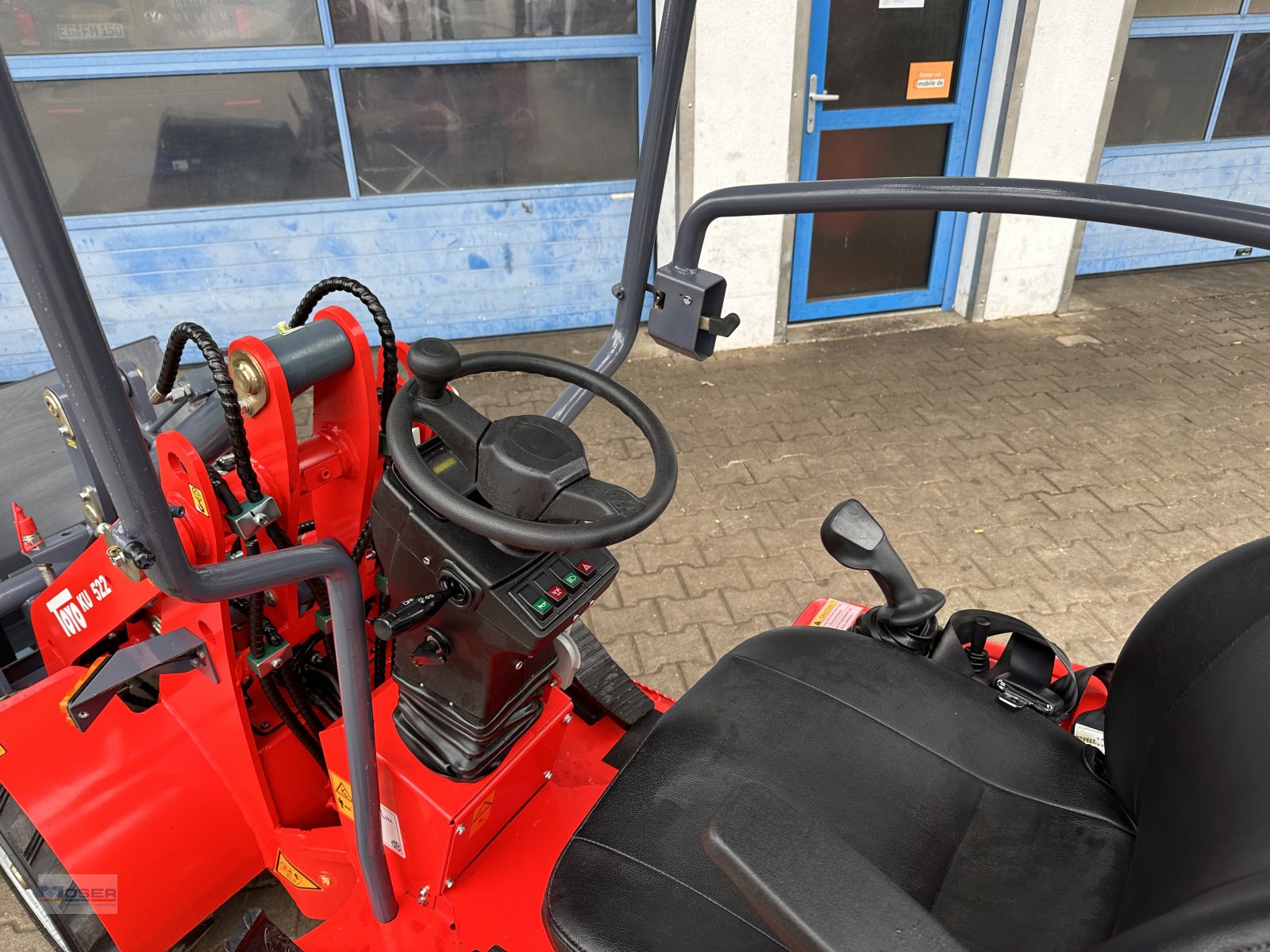 Hoflader des Typs Toyo Mini 522-II, Neumaschine in Massing (Bild 8)