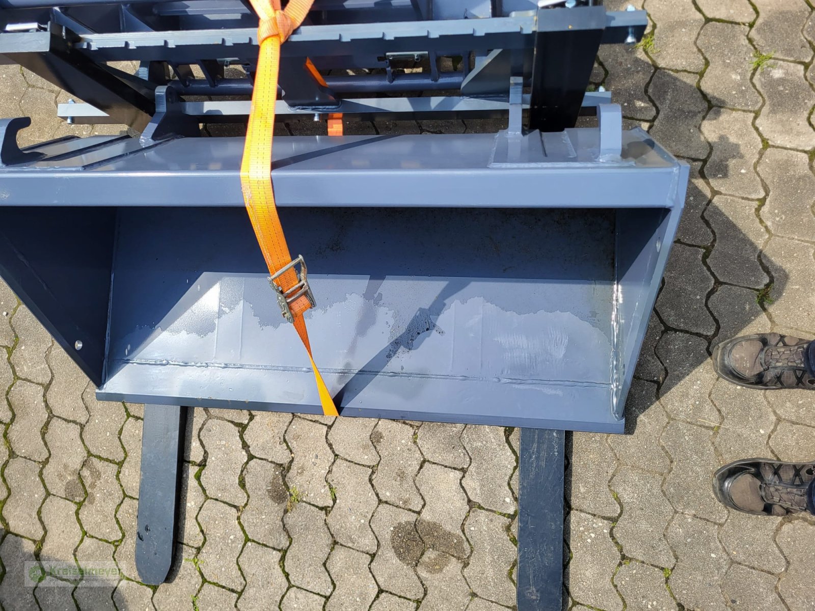 Hoflader des Typs Toyo Toyo 826-III Kabine Euro-Aufnahme Sommeraktion + Schaufel + Palettengabel + Greifschaufel NEU, Neumaschine in Feuchtwangen (Bild 15)