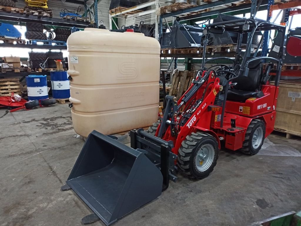 Hoflader of the type Toyo Valet de ferme avec Godet Multi-service Disponible, Gebrauchtmaschine in BEAUREPAIRE (Picture 10)