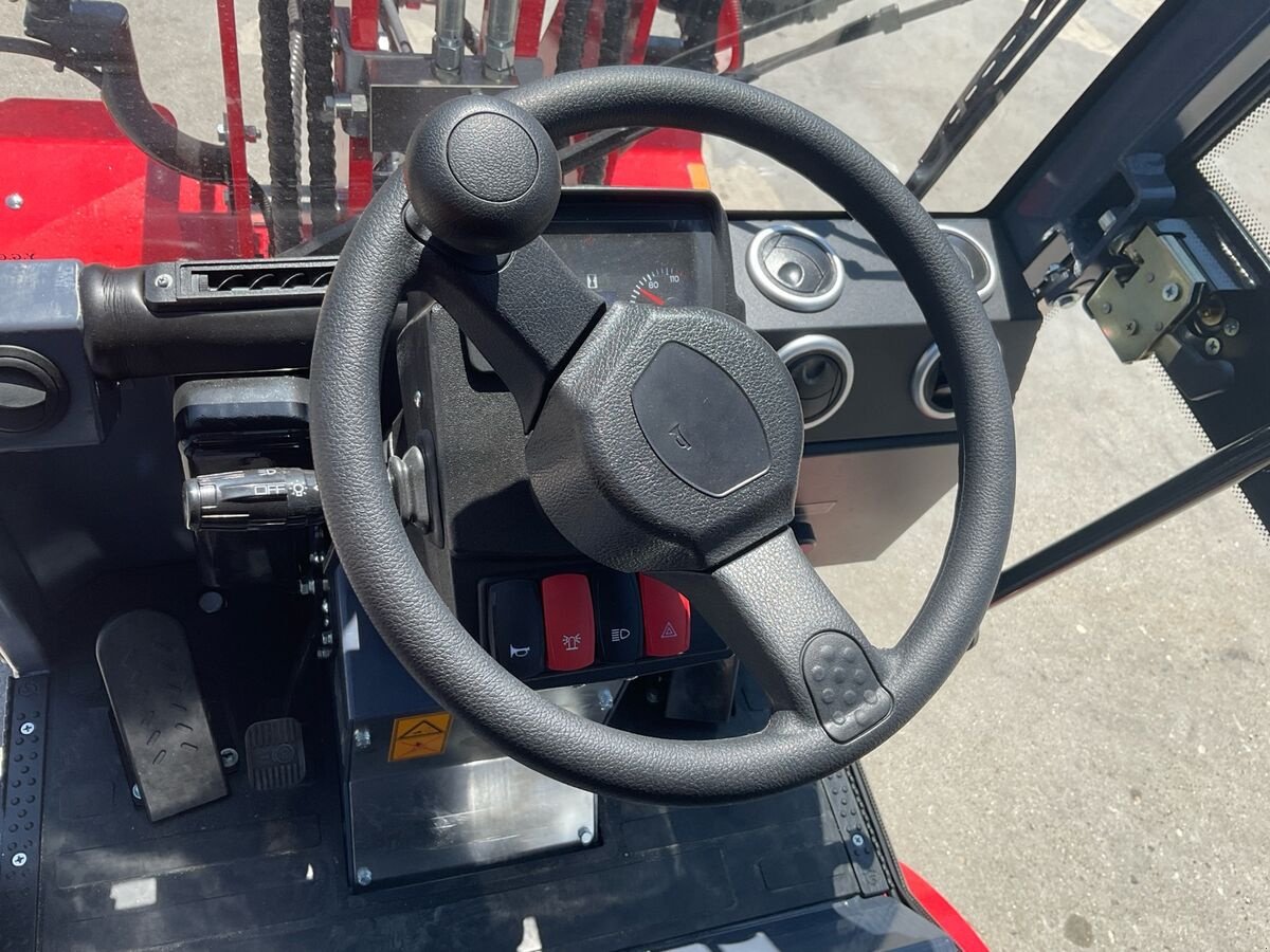 Hoflader a típus Trejon 1126 CAB, Neumaschine ekkor: Zwettl (Kép 11)