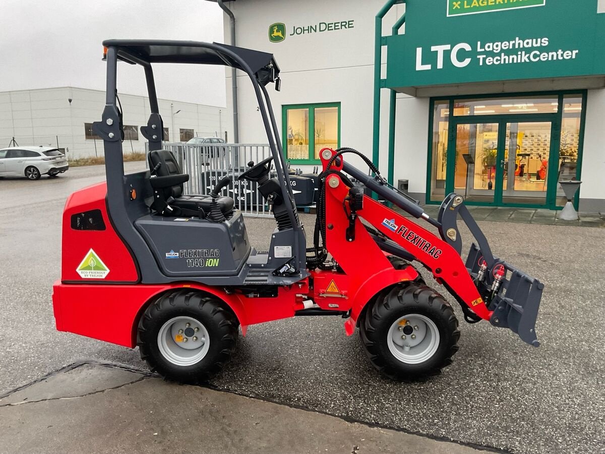 Hoflader of the type Trejon Flexitrac 1140 ION, Neumaschine in Zwettl (Picture 7)