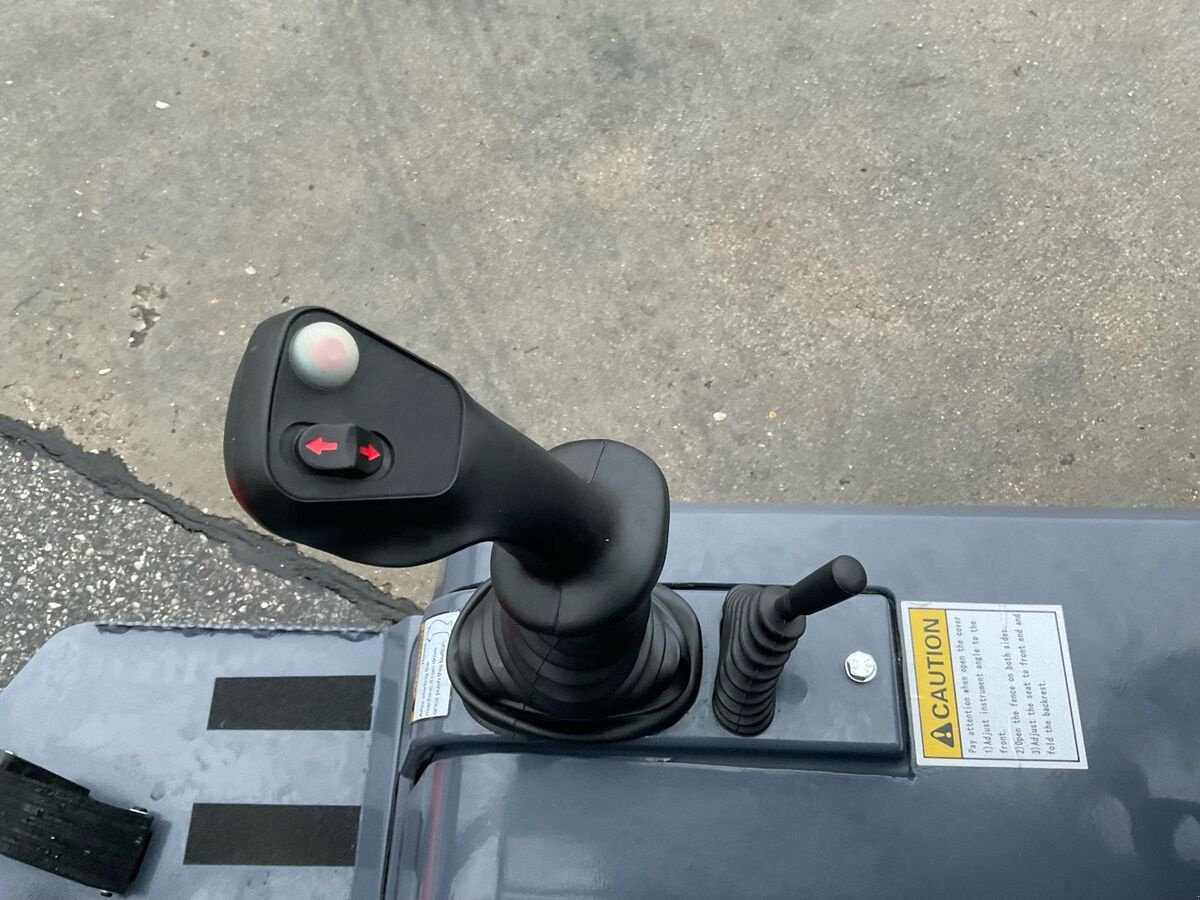 Hoflader of the type Trejon Flexitrac 1140 ION, Neumaschine in Zwettl (Picture 11)