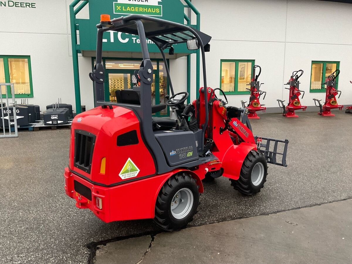 Hoflader of the type Trejon Flexitrac 1140 ION, Neumaschine in Zwettl (Picture 3)