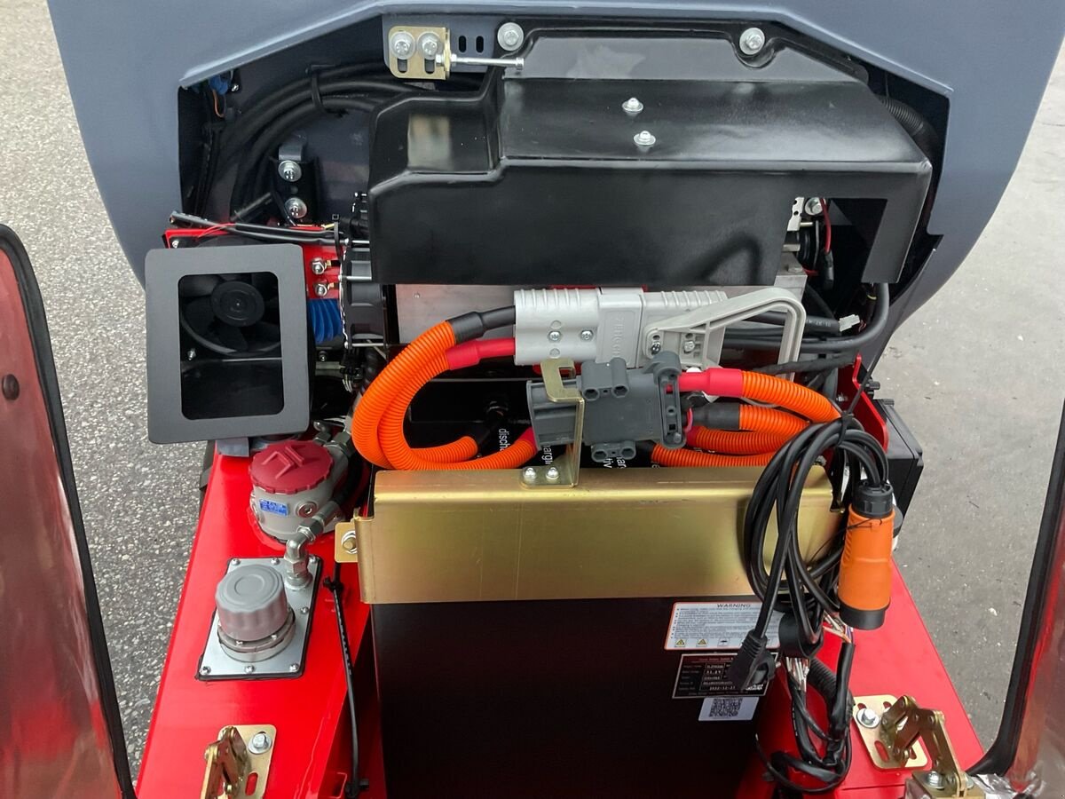 Hoflader of the type Trejon Flexitrac 1140 ION, Neumaschine in Zwettl (Picture 10)