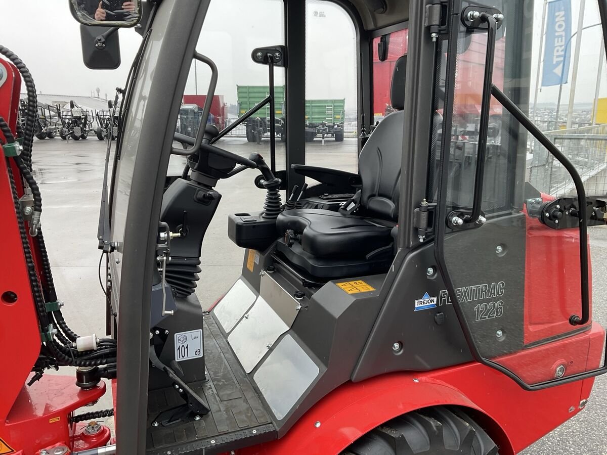 Hoflader typu Trejon Flexitrac 1226 CAB, Neumaschine v Zwettl (Obrázek 10)