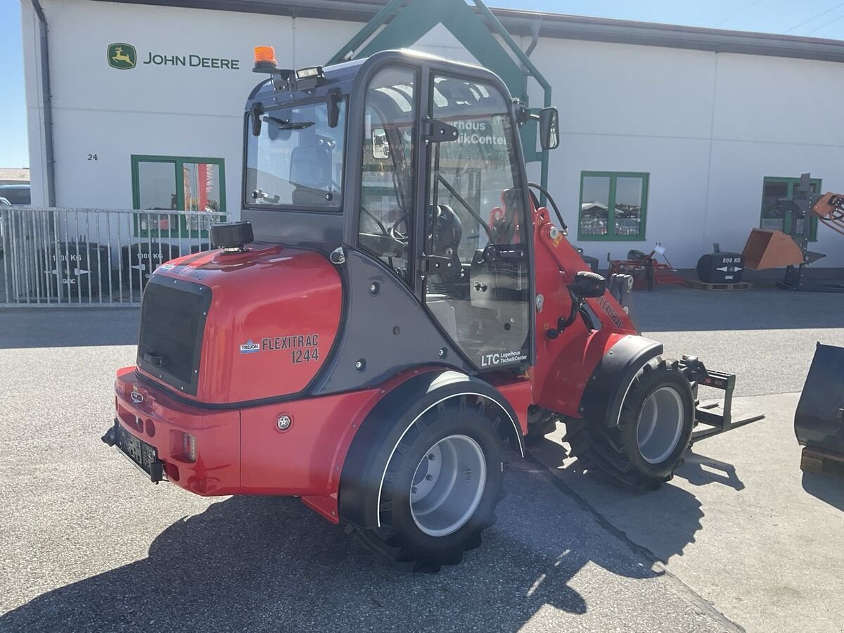 Hoflader of the type Trejon Flexitrac 1244, Gebrauchtmaschine in Zwettl (Picture 3)