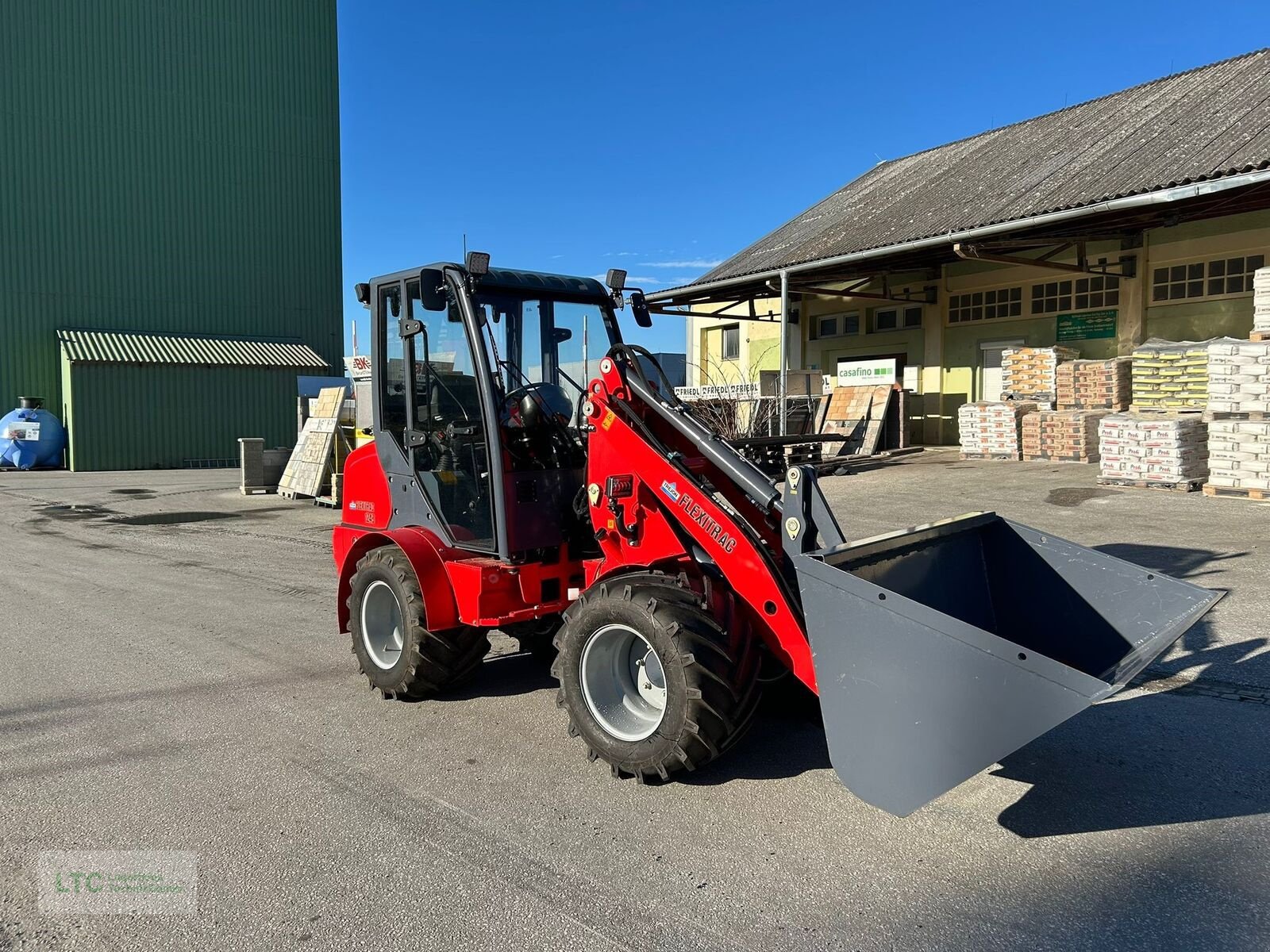 Hoflader Türe ait Trejon Flexitrac 1248, Vorführmaschine içinde Großpetersdorf (resim 2)