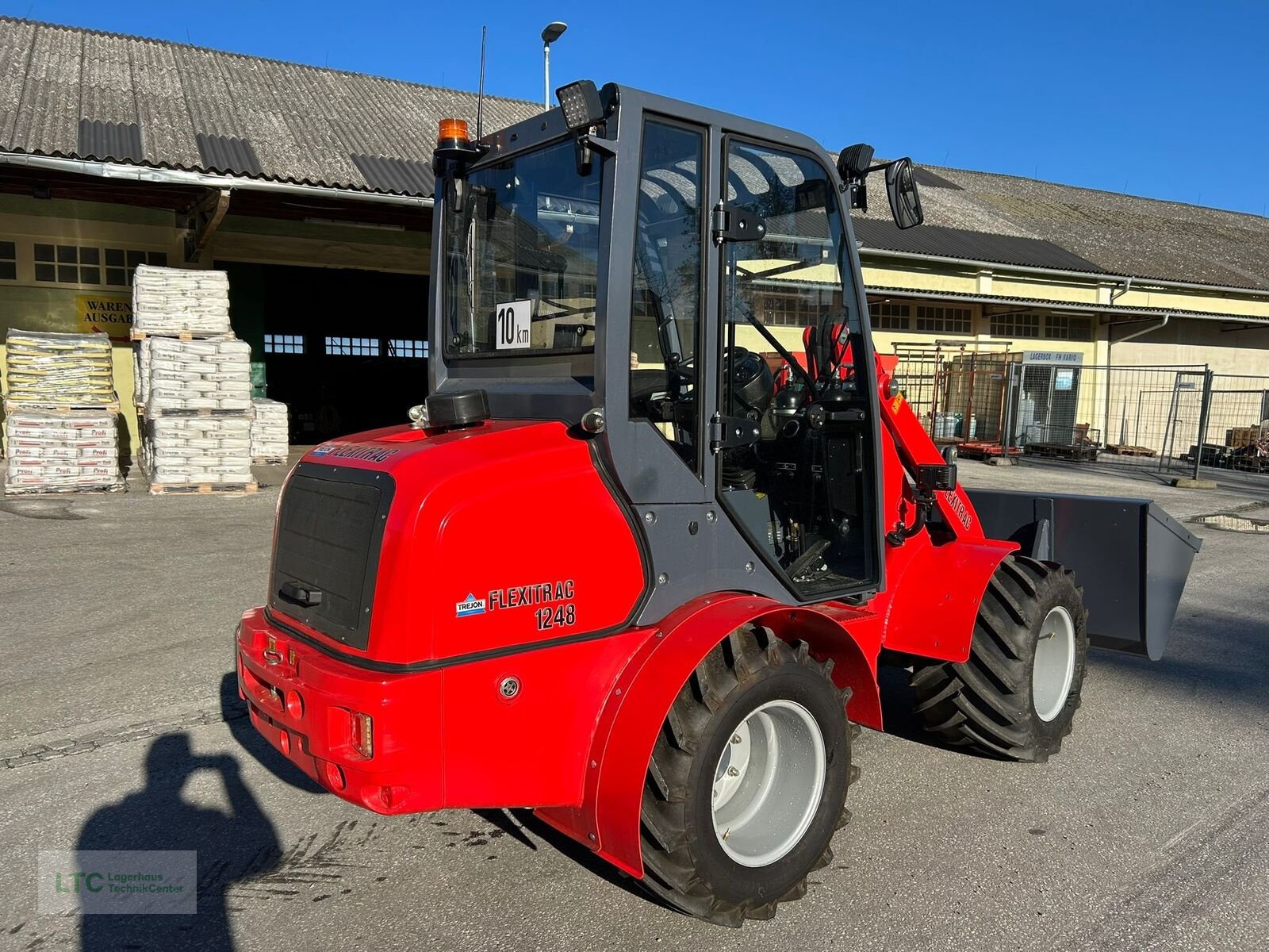 Hoflader Türe ait Trejon Flexitrac 1248, Vorführmaschine içinde Großpetersdorf (resim 3)