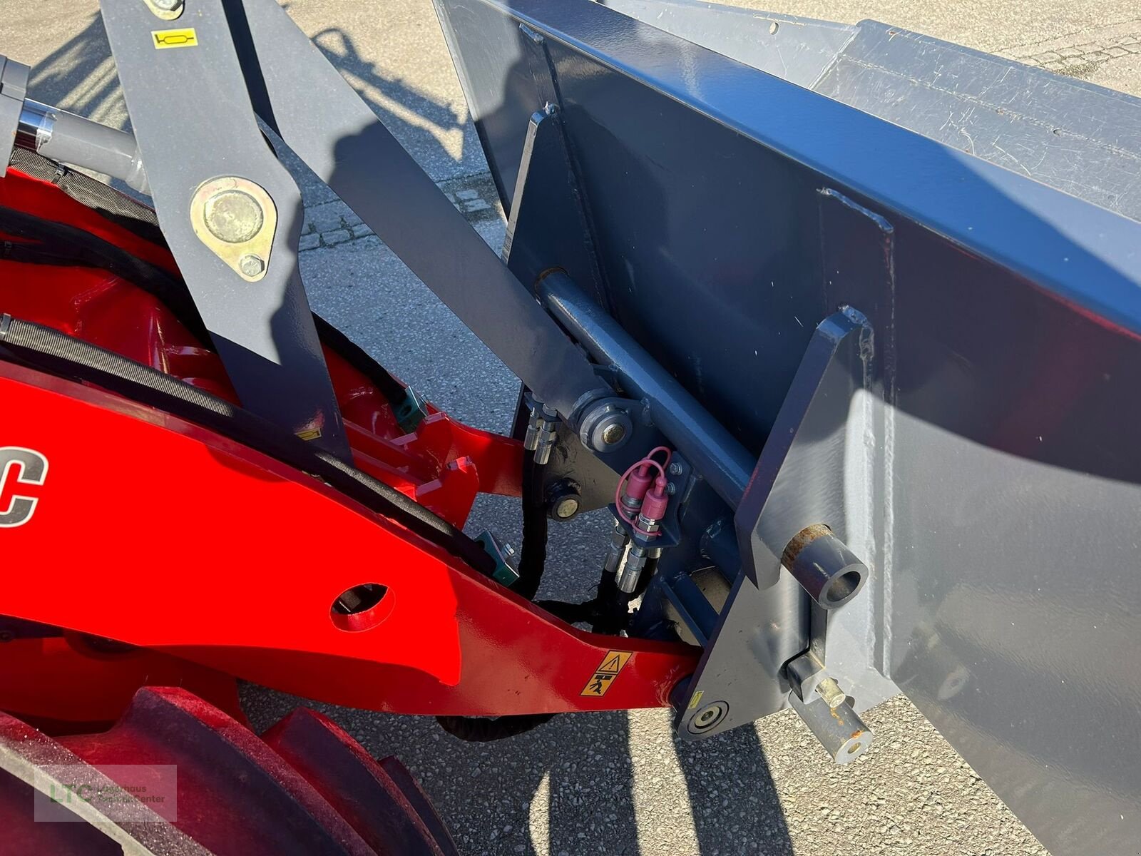 Hoflader Türe ait Trejon Flexitrac 1248, Vorführmaschine içinde Großpetersdorf (resim 9)