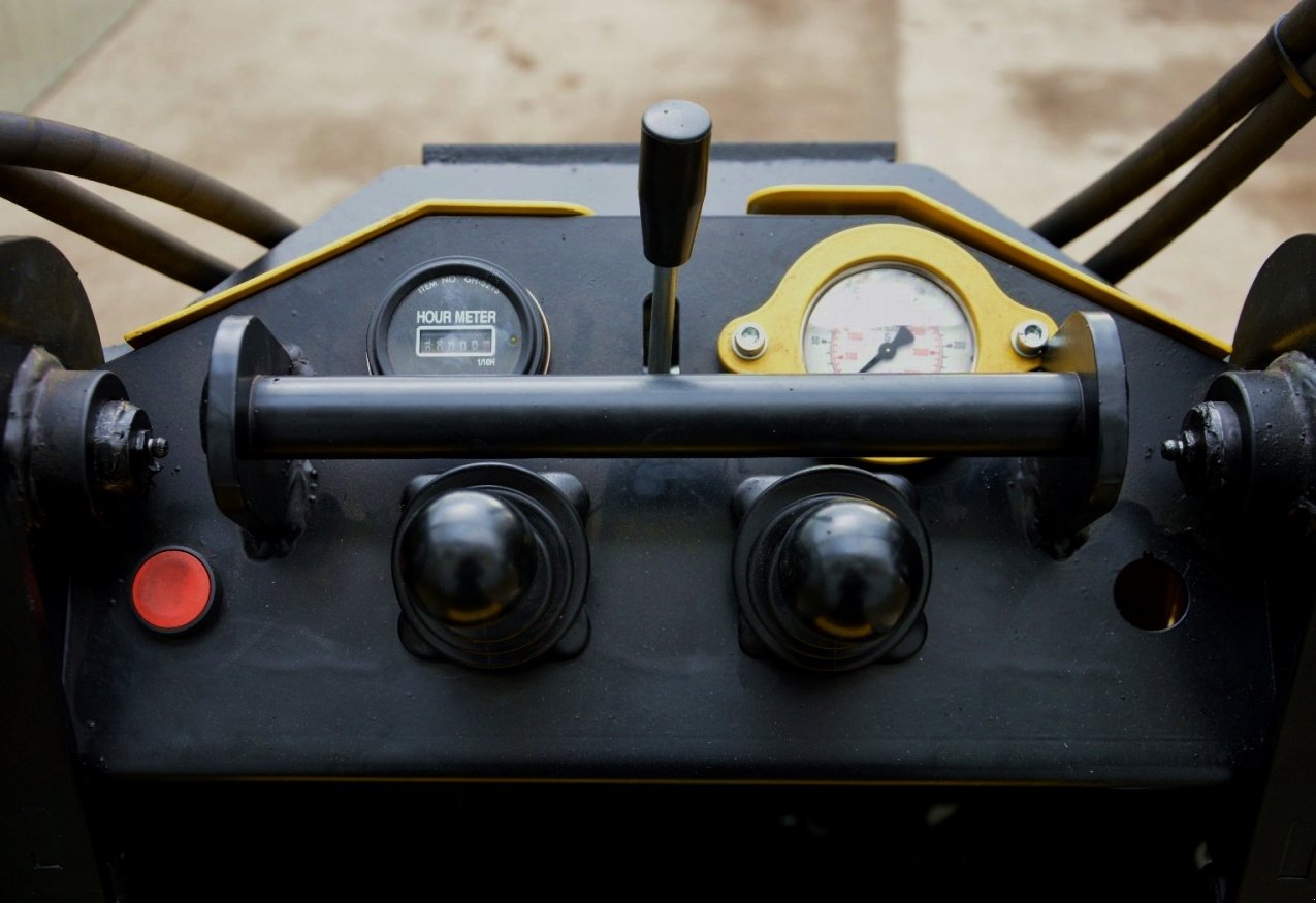 Hoflader des Typs Tur Poland N 520, Gebrauchtmaschine in Hainichen (Bild 2)