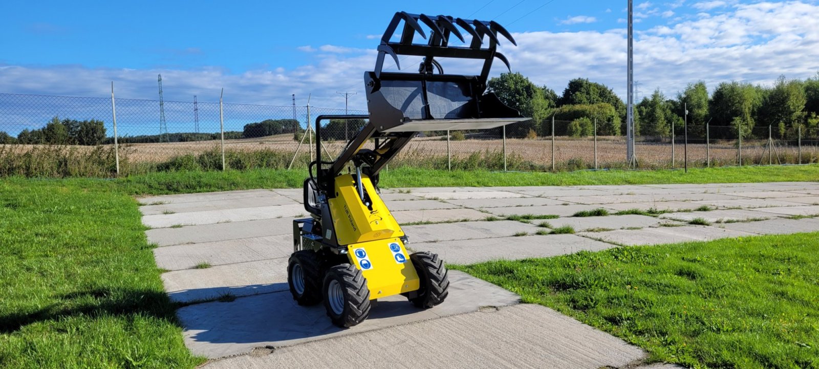 Hoflader a típus Tur Poland N 520, Gebrauchtmaschine ekkor: Hainichen (Kép 11)