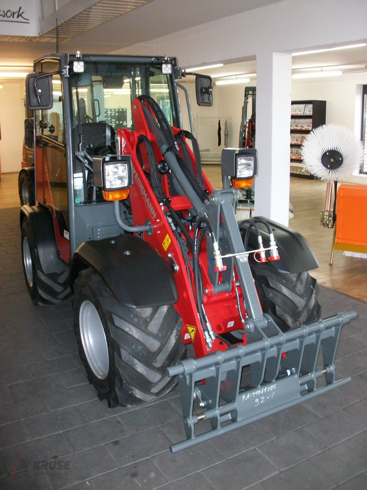 Hoflader des Typs Weidemann  1260 LP mit Kabine, Neumaschine in Fürstenau (Bild 3)